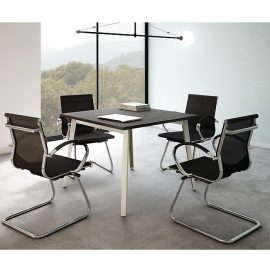 Mesa caudrada acento